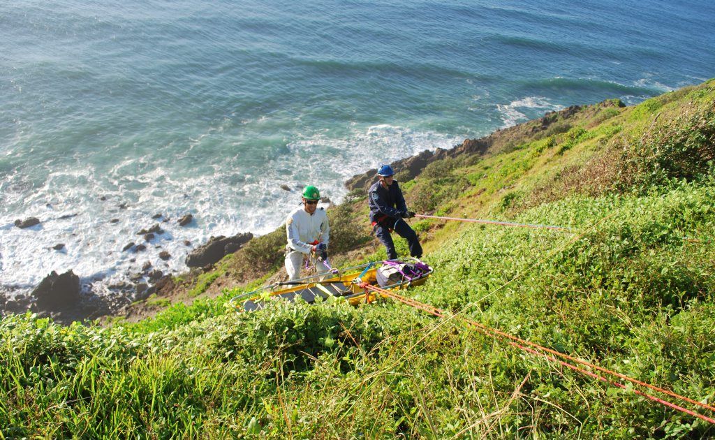 Rescuer's prepare to capture the escape goat, Wategoat. Rescuer's prepare to capture the escape goat, Wategoat.